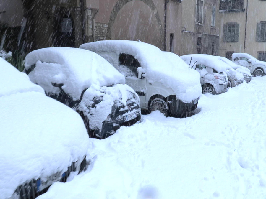 Italia, in arrivo un weekend di neve e aria polare: l’inverno è alle porte
