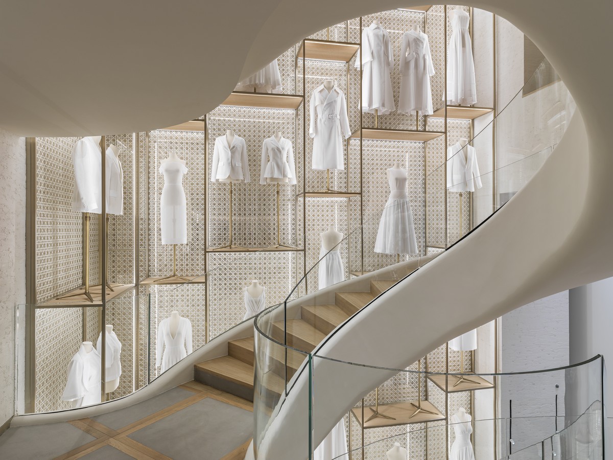 Nuovo store Dior a Parigi, arte allo stato puro