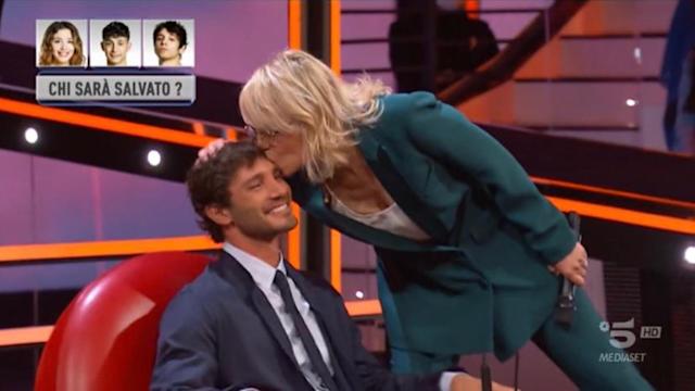 amici-stefano-de-martino-scoppia-in-puntata-il-motivo-e-serena
