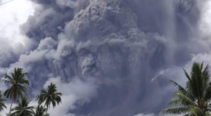 Eruzione vulcano Bulusan nelle Filippine