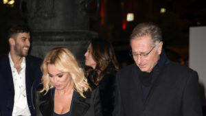 Bonolis e Bruganelli assenti al funerale di Berlusconi