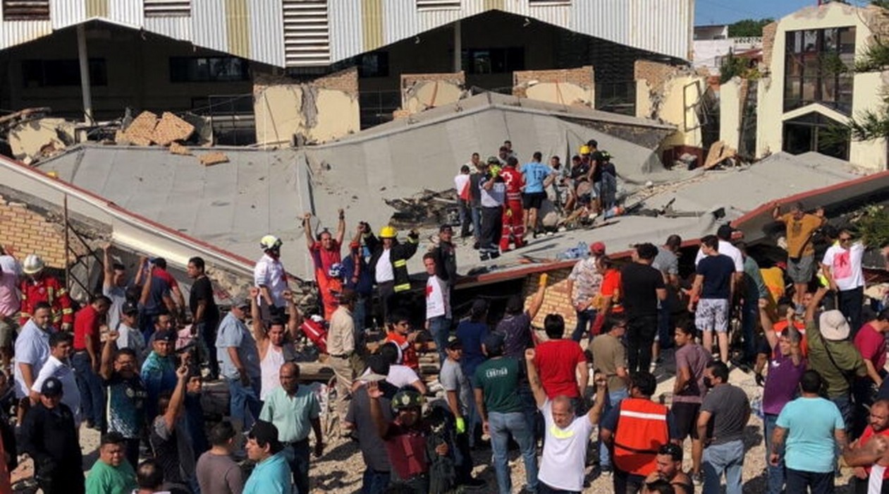 Messico | Crolla tetto della chiesa durante il battesimo: 50 feriti, 9 morti incluso un neonato